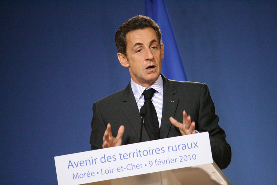 ForPost - Новости : Экс-президента Франции приговорили к году тюрьмы