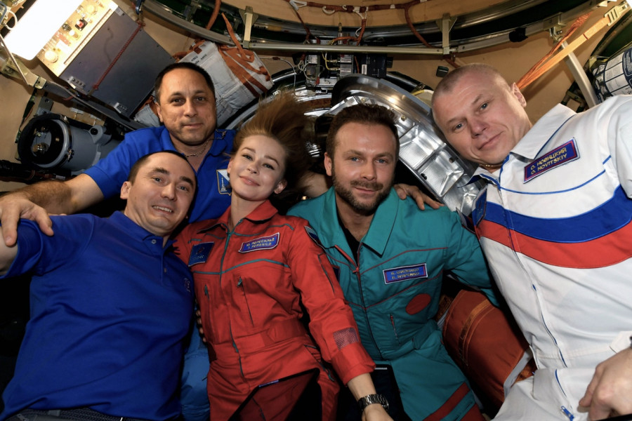ForPost - Новости : Самый севастопольский космический экипаж вернулся на Землю 