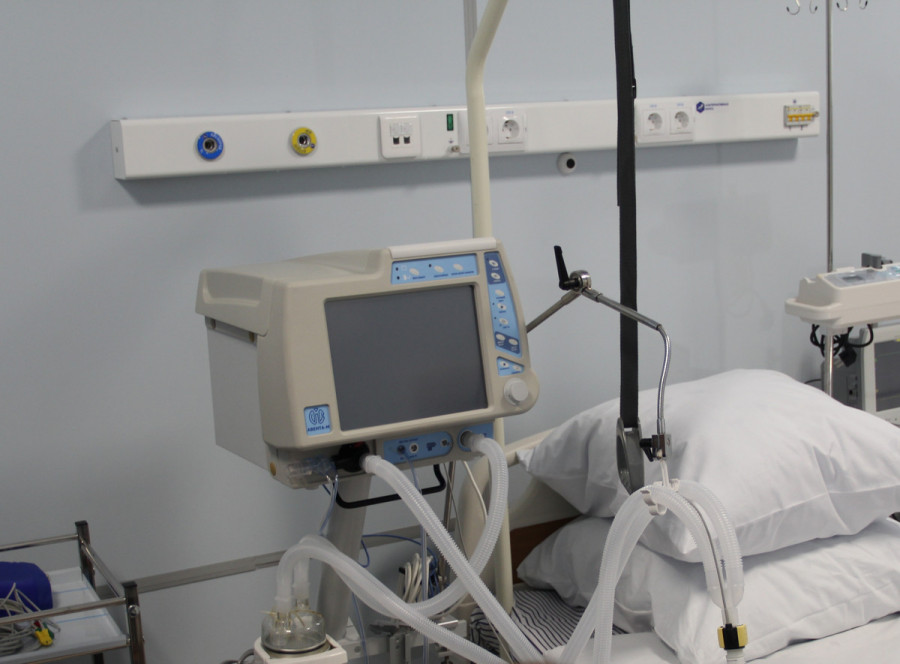 ForPost - Новости : В больницы Севастополя и Крыма доставляют кислород с военных аэродромов