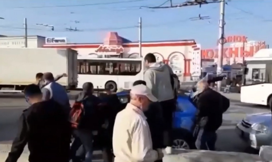 ForPost - Новости : В Севастополе произошла драка между чиновниками и торговцами 