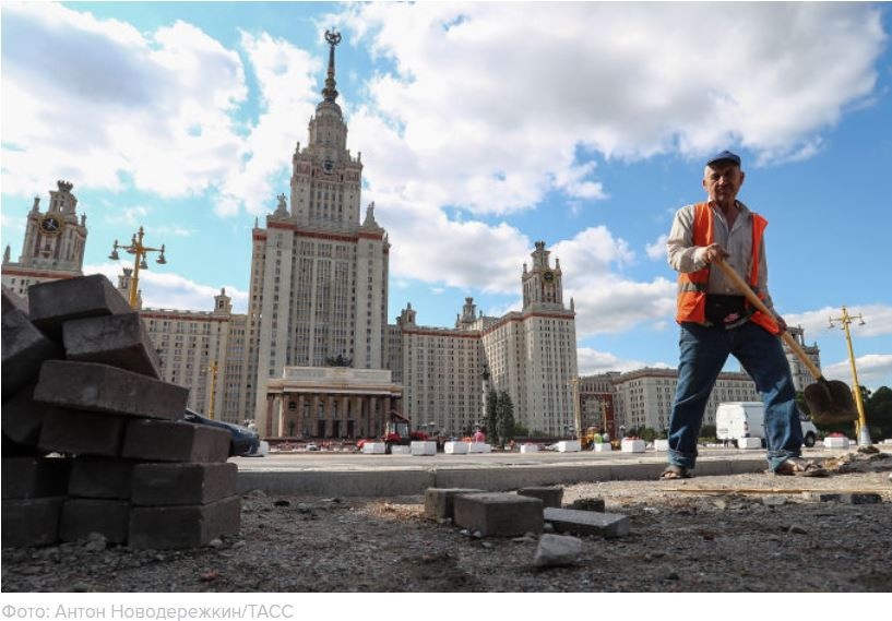 ForPost - Новости : Собянин заявил, что количество мигрантов на стройках Москвы уменьшилось более чем вдвое