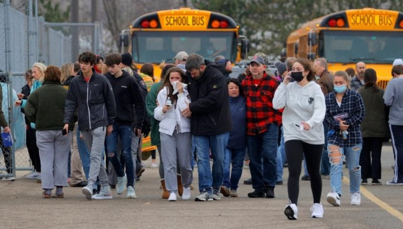 ForPost - Новости : В американской школе в результате стрельбы погибли ученики