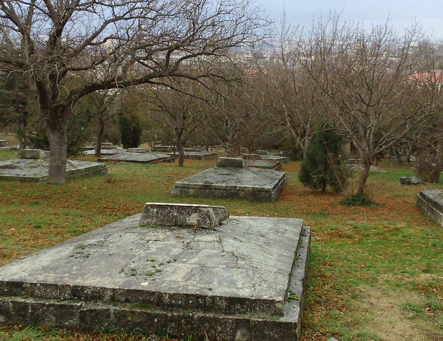 ForPost - Новости : Как вернуть Братскому кладбищу в Севастополе достойную его роль