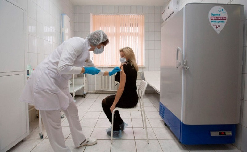 ForPost - Новости : Прививку от COVID-19 включили в национальный календарь