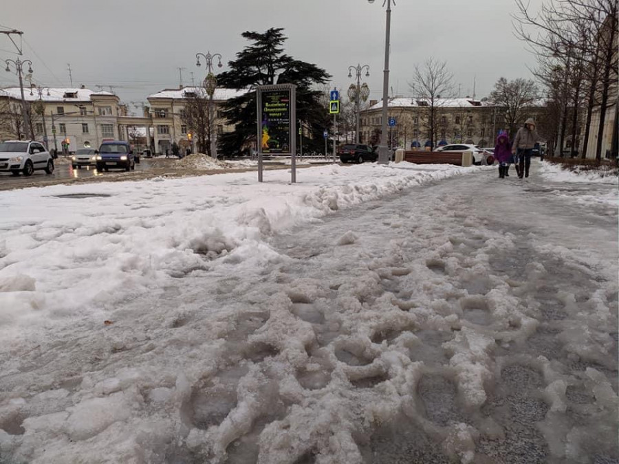 ForPost - Новости : Севсети #1390. Борьба со снегом в цитатах и преобразившийся вокзал Севастополя