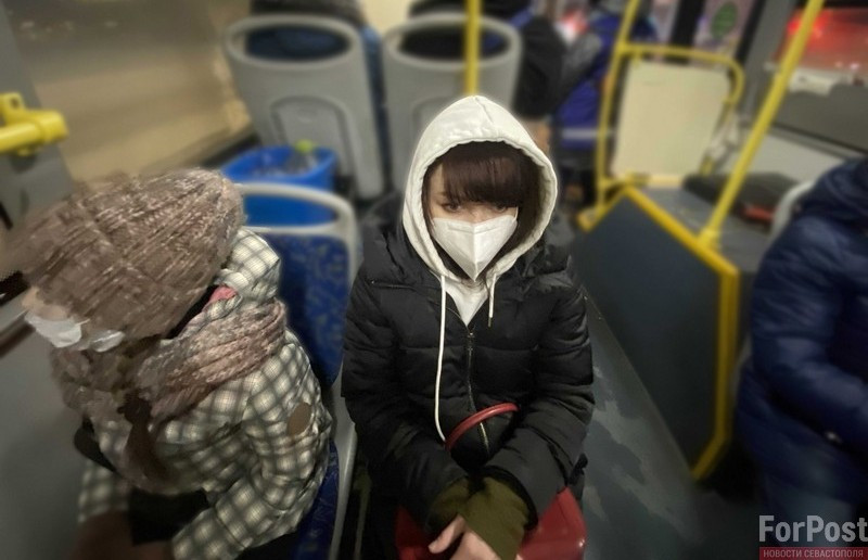 ForPost - Новости : Коронавирус заставляет севастопольцев натянуть маски повыше