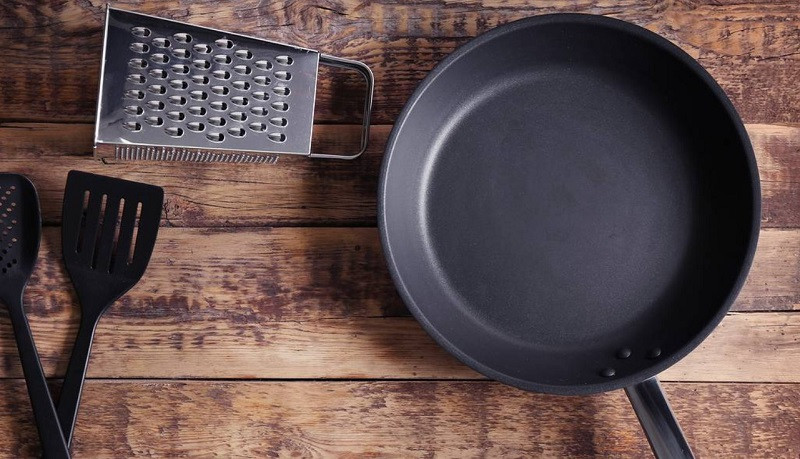 ForPost - Новости : Врач рассказал, какая посуда смертельно опасна для приготовления еды