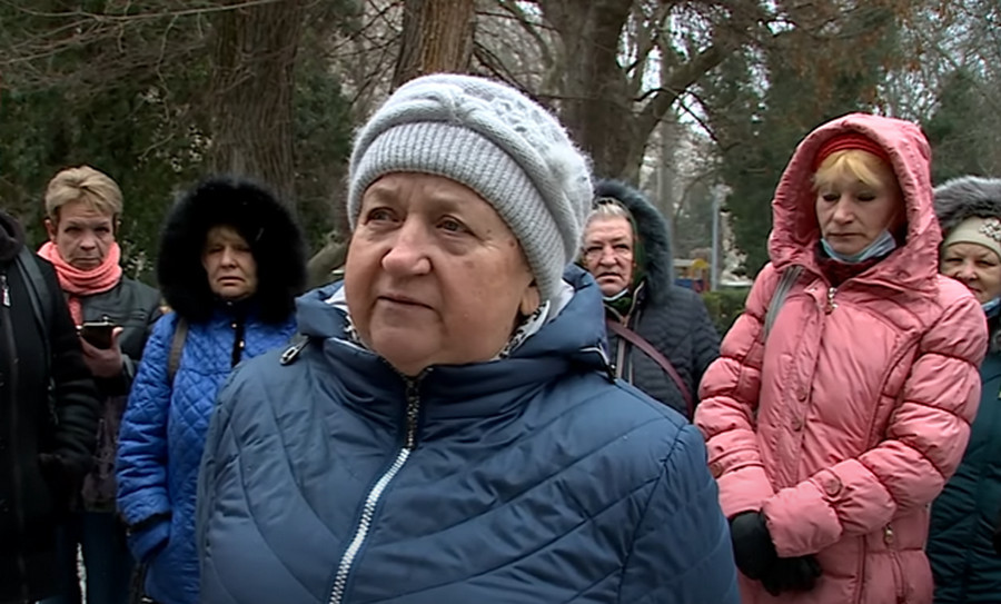 ForPost - Новости : Несколько месяцев дворники Севастополя живут без зарплаты