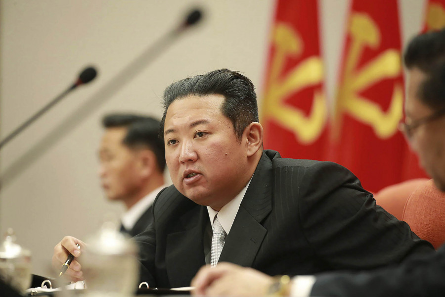 ForPost - Новости : В Северной Корее сообщили, что Ким Чен Ын лишился сил ради народа