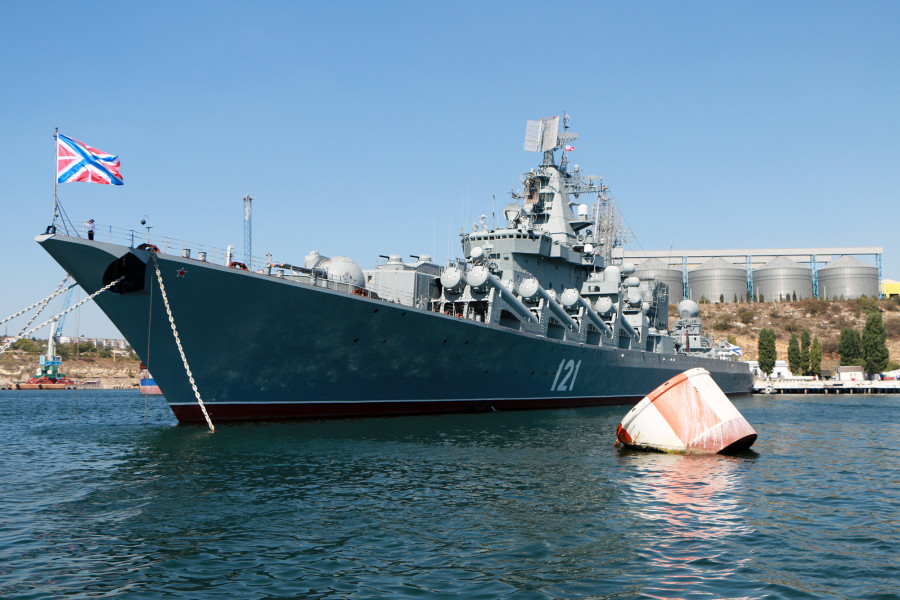 ForPost - Новости : На крейсере «Москва» из-за пожара сдетонировал боезапас
