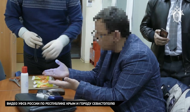 ForPost - Новости : Спортивные чиновники крымской столицы попались на крупной взятке