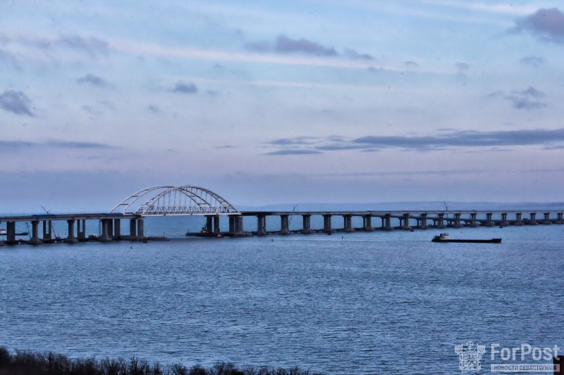 ForPost - Новости : В Кремле предостерегли Украину от попыток обстрелять Крымский мост 