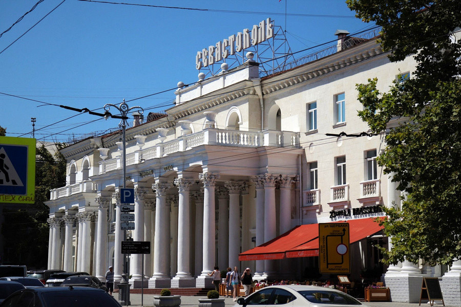 ForPost - Новости : Туристы не могут доехать до Севастополя 
