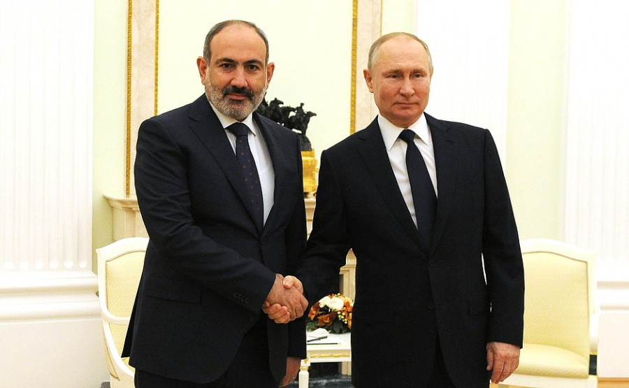 ForPost - Новости : Армения попросила Путина ввести войска «по казахскому сценарию» — СМИ