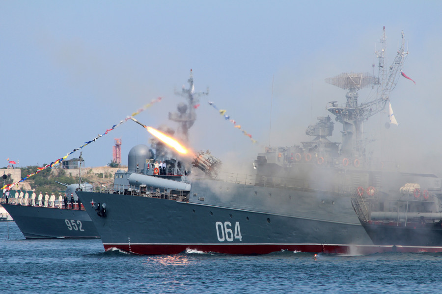 ForPost - Новости : День ВМФ в Севастополе может пройти без парада