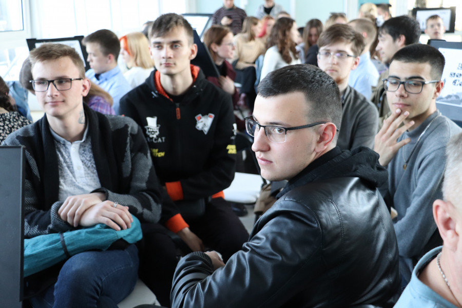 ForPost - Новости : В Севастополе стипендии сравнялись с зарплатами 