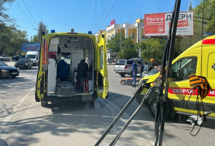 ForPost - Новости : Три участника ДТП в Севастополе отправились в больницу