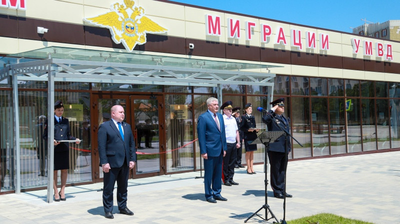ForPost - Новости : Министр внутренних дел открыл в Севастополе центр государственных услуг