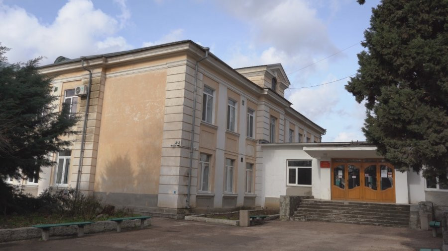 ForPost - Новости : В Севастополе родители и учителя выберут цвета и материалы для ремонта школ