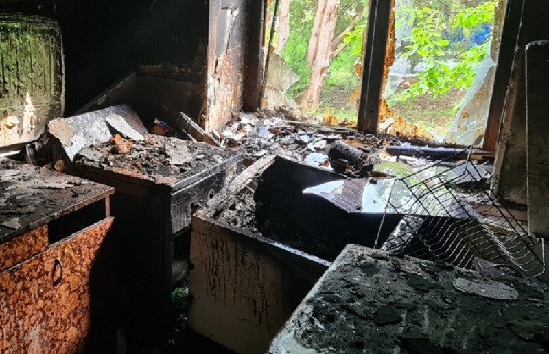 ForPost - Новости : Под Симферополем из горящей квартиры спасли человека
