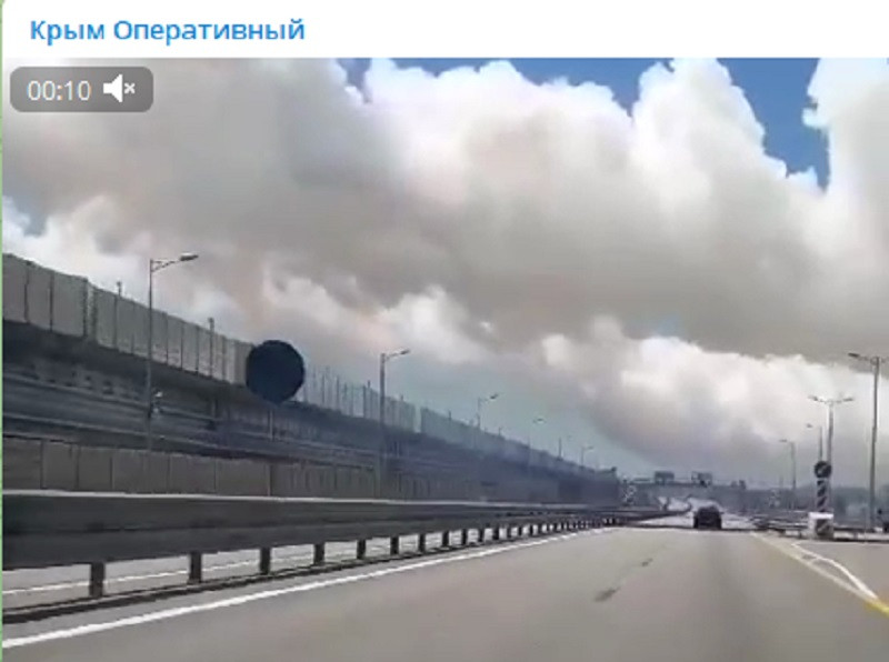 ForPost - Новости : Много дыма без огня: на Крымском мосту учения совпали с ДТП