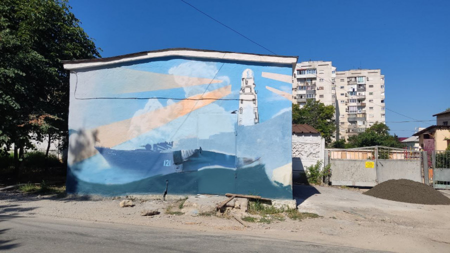 ForPost - Новости : В Севастополе с трансформаторной подстанции убрали рисунок с иностранным моряком