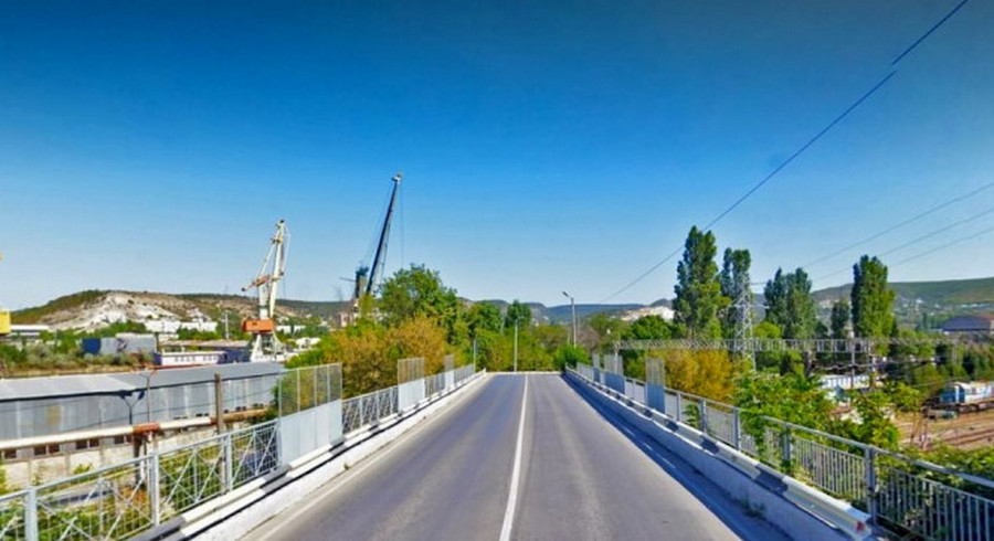 ForPost - Новости : Реконструкция моста в Инкермане официально продлена на год 