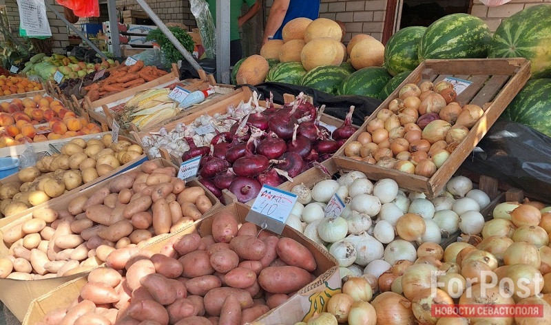 ForPost - Новости : Фрукты и овощи Херсонщины «сбивают» цены на крымских рынках