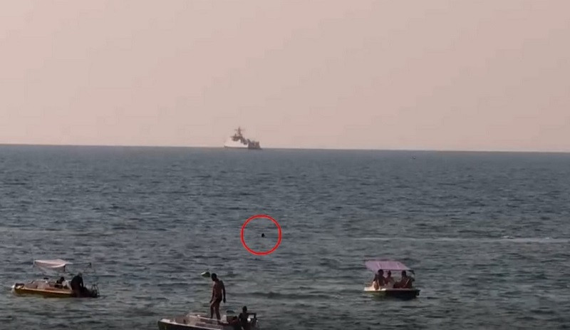 ForPost - Новости : На Чёрном море дрон спас тонущего мужчину