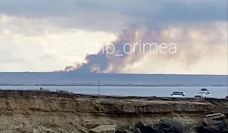 ForPost - Новости : Клубы дыма над морем в Крыму снова переполошили туристов