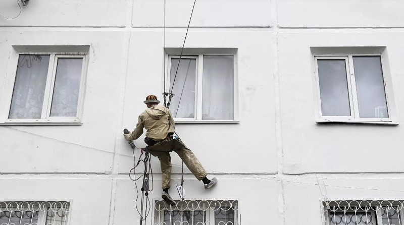 ForPost - Новости : Капремонт домов в России решили делать с заменой окон
