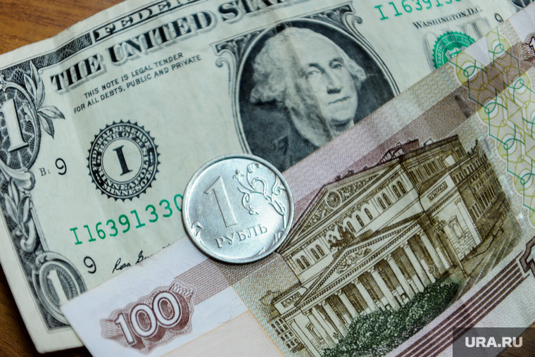 ForPost - Новости : Аналитик Зварич спрогнозировал курс доллара в диапазоне 70—75 рублей к концу года