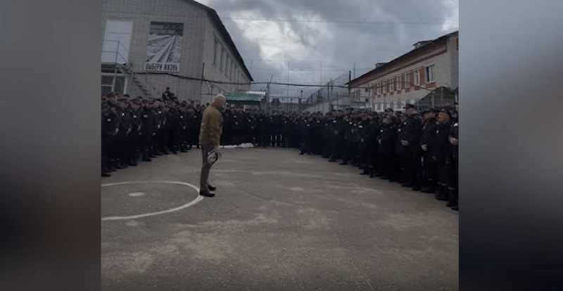 ForPost - Новости : Видео с вербовкой заключённых в ЧВК «Вагнер» направили генпрокурору РФ