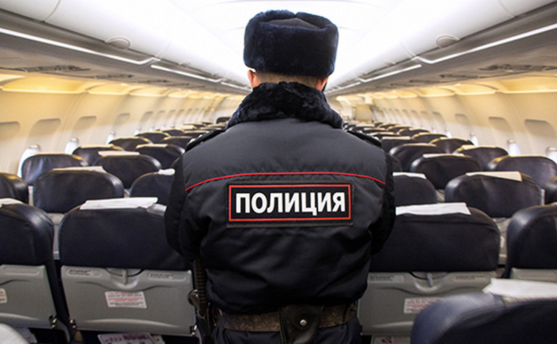 ForPost - Новости : Виновницу двойного суицида медсестёр сняли с самолёта
