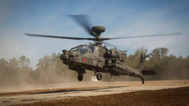 ForPost - Новости : Минобороны Польши разместит на востоке страны американские вертолеты Apache и танки Abrams