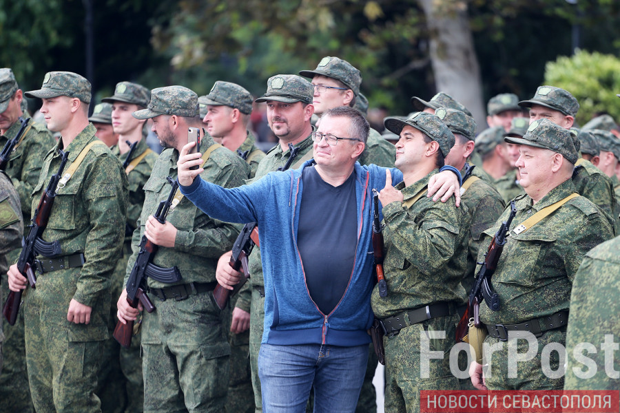 ForPost - Новости : Под присмотром Нахимова: как севастопольских воинов в войска отправляли