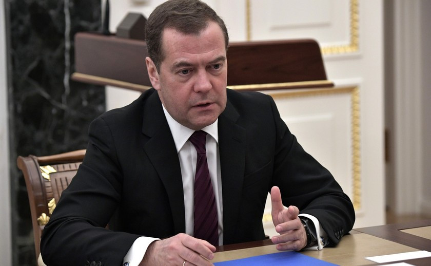 ForPost - Новости : Медведев призвал к «прямому уничтожению террористов» после удара по Крымскому мосту