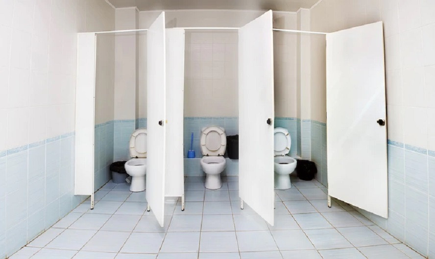 ForPost - Новости : Помощь поневоле: как бюджетников заставляют мыть туалеты в армейских частях