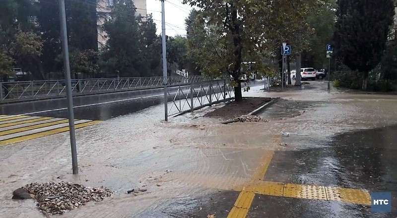 ForPost - Новости : В Севастополе обещают «починить» тонущую улицу Горпищенко 