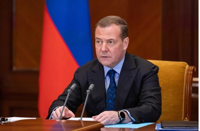 ForPost - Новости : Медведев в ответ на украинские претензии на Крым заявил, что и Киев - русский город