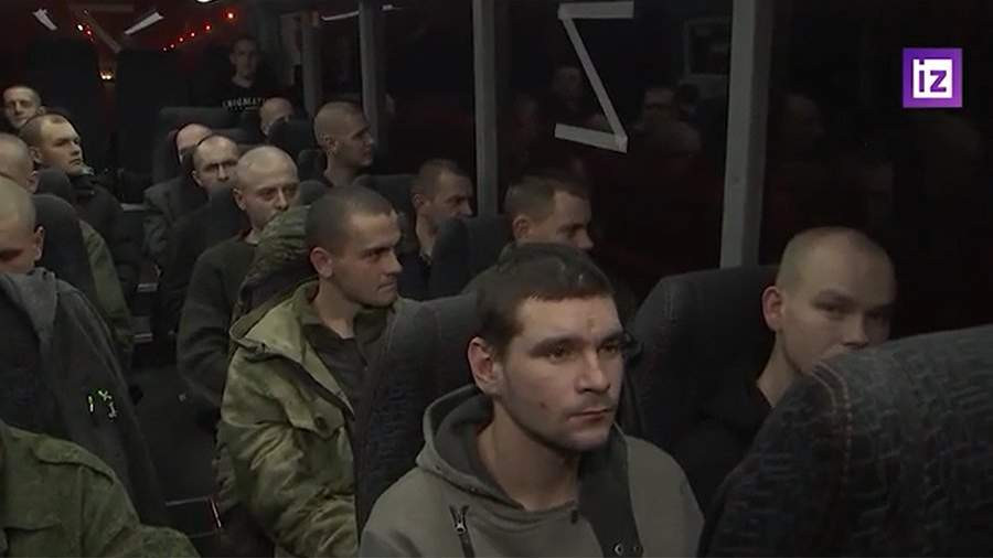 ForPost - Новости : Побывавших в украинском плену военных привезли в Севастополь