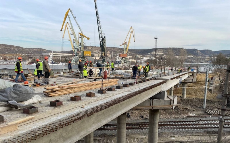 ForPost - Новости : В Севастополе продлили ограничения на инкерманском мосту 