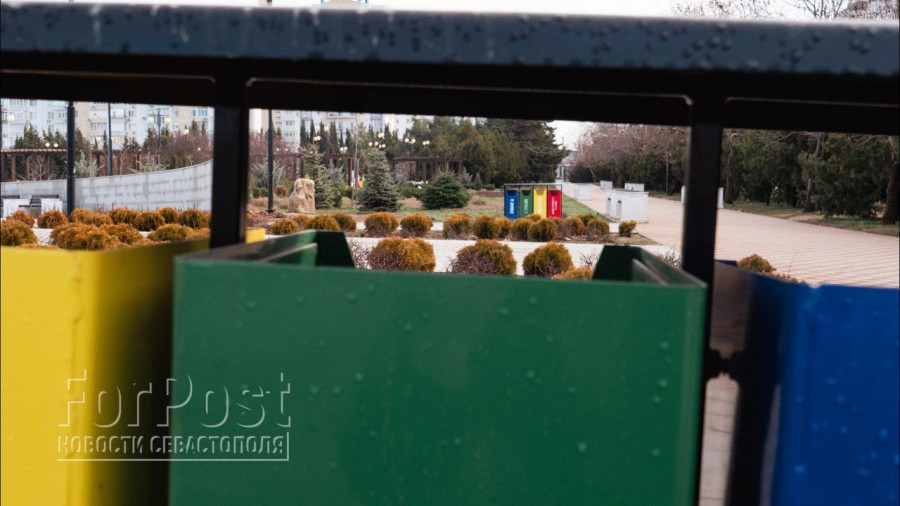 ForPost - Новости : Раздельную сортировку мусора в Севастополе срывают дворники