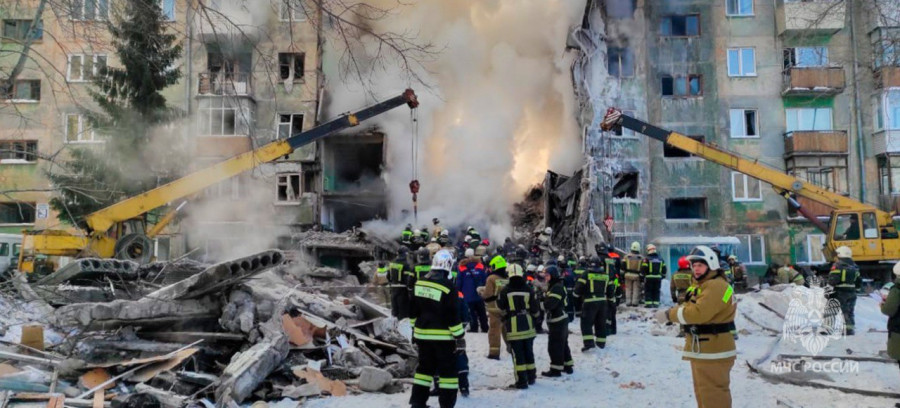 ForPost - Новости : Второй дом за три дня: в Новосибирске взорвалась жилая многоэтажка