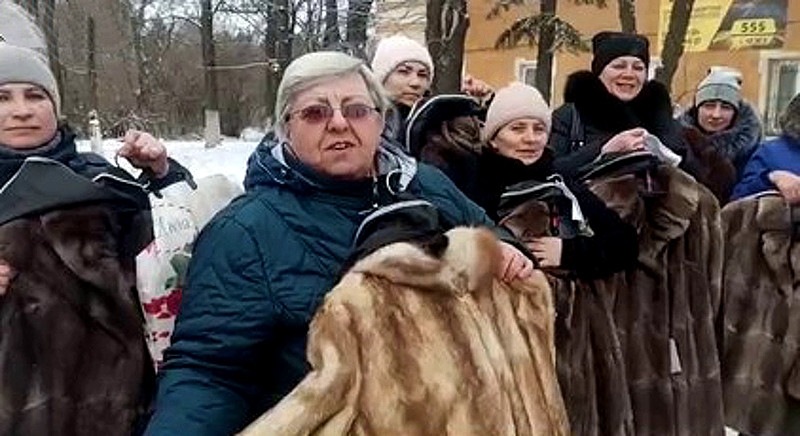 ForPost - Новости : Вдовы, шубы и пиар: благотворители просят не устраивать дешевое шоу на помощи в СВО