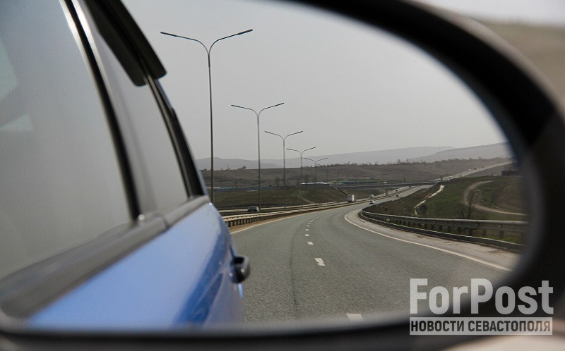 ForPost - Новости : Автомобилистам придётся ждать проезда по Крымскому мосту
