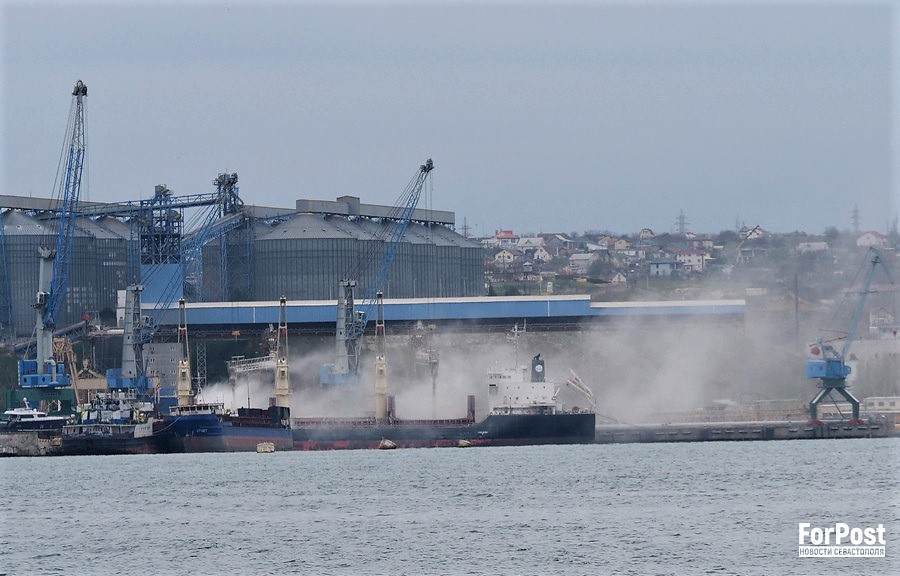 ForPost - Новости : Севастополь нарастил перевалку зерна на экспорт 
