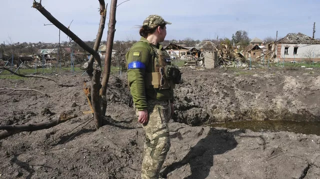 ForPost - Новости : Киев вербует женщин-химиков и биологов для отправки на фронт