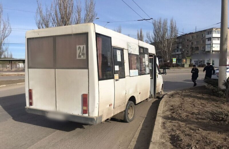 ForPost - Новости : В Керчи подросток выпал из маршрутки