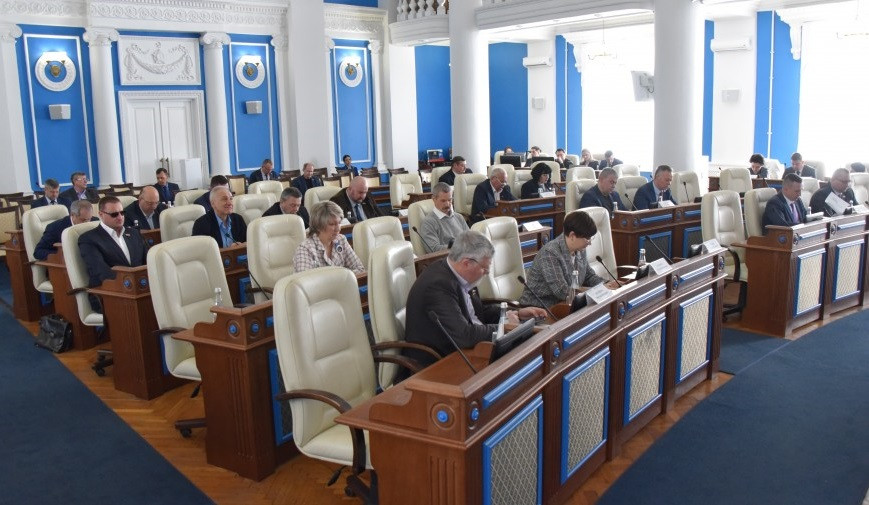 «Мы успешно проиграли»: севастопольские депутаты высказались по ДИЗО